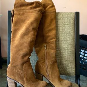 Knee high fall boots!